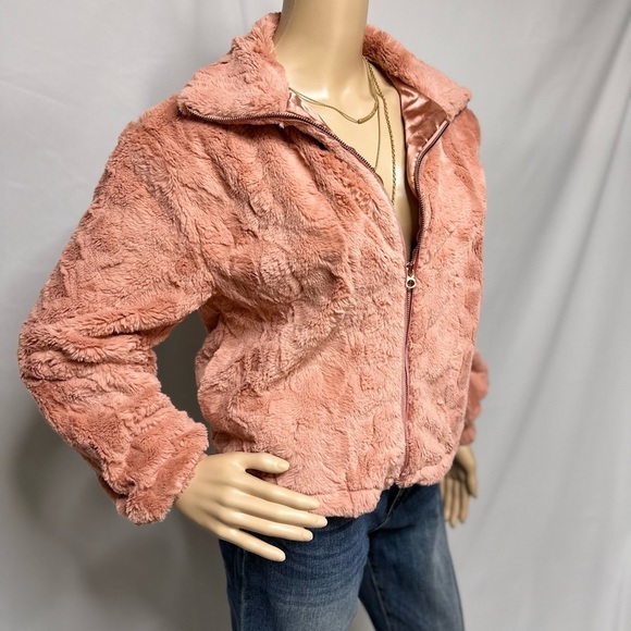 CUPIO ROSE PINK PLUSH JACKET - Picture 2 of 6